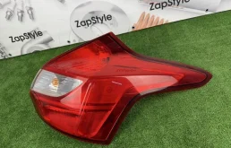 Фонарь Ford Focus 3 2013 дорестайлинг