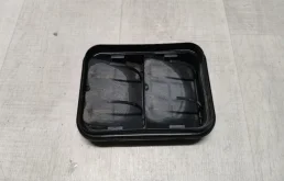 Решетка вентиляционная Nissan Tiida 2012 7680400QAC C11 1.6 HR16DE