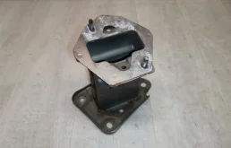 Кронштейн усилителя бампера Nissan Note 2006 75114ED000 E11 1.6 HR16DE, передний правый