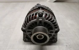 Генератор Nissan Qashqai 2009 23100BC00A J10 HR16DE
