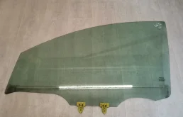 Стекло двери Nissan Note 2006 803019U000 E11 1.6 HR16DE, переднее левое