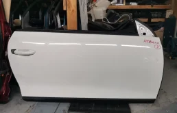 Дверь Volkswagen Scirocco 1K8831056F, передняя правая