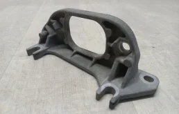 Кронштейн КПП Renault Duster 112228932R