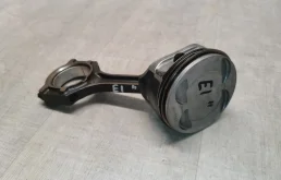 Поршень с шатуном Ford Focus 3 1739149