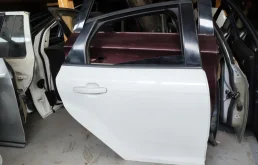 Дверь Ford Focus 3 2172759 PNDA, задняя правая