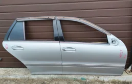 Дверь Mercedes-Benz C-Class 2004 A2037200205 W203 M271, правая