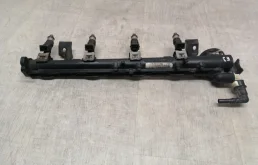 Рампа топливная Ford Focus 3 1804263 PNDA