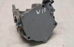 Насос вакуумный Volkswagen Passat 06J145100B B7 CDA