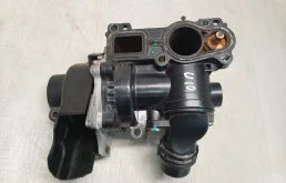 Насос водяной Помпа Volkswagen Passat 06H121026CC B7 CDA