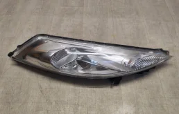 Фара Nissan Juke 261201KL0B F15, передняя правая