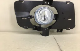 Фара противотуманная Mazda Axela 2003-2009 2162019RUE BK, передняя правая