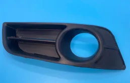 ОПРАВА ПРОТИВОТУМАННОЙ ФАРЫ Toyota Corolla 2004-2007 5212802110 IX 1NZ-FE, передняя левая