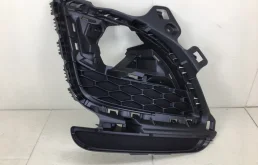 ОПРАВА ТУМАНКИ Mazda 6 2007-2009 GDK550C11B GH LF-DE, передняя правая