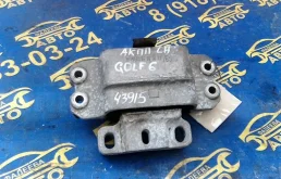 Подушка двигателя Volkswagen Golf 2008-2012 1K0199555CB MK6, передняя левая