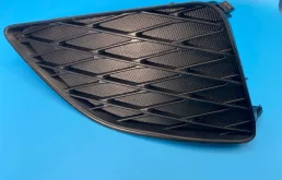 Заглушка бампера Toyota Corolla 2006-2010 STTY29000C1 X, передняя правая