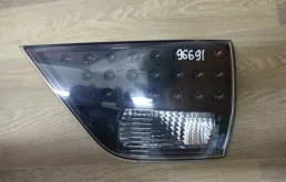 ВСТАВКА БАГАЖНИКА Mitsubishi Outlander 2005-2009 8331A064 2 6B31, задняя правая