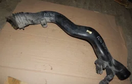 Патрубок интеркулера Volkswagen Golf 2003-2009 1K0145770R MK5 BLG
