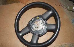 Руль Audi A4 2004-2009 8K0419091A1KT B7 BGB