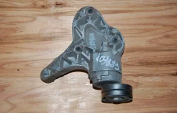 Кронштейн компрессора кондиционера Volkswagen Passat 2010-2015 1K0260885B B7 CAXA