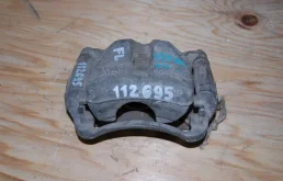 Суппорт тормозной Toyota Mark II 1996-2002 4775030330 X100, передний левый