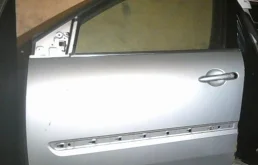 Дверь Renault Laguna 801010025R 3, передняя левая