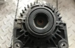 Генератор Renault Megane 2002-2005 8200100907 2 К4М