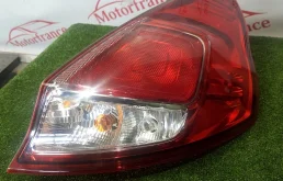 Фонарь задний Ford Fiesta 2014 C1BB13404A MK6, правый