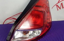 Фонарь задний Ford Fiesta 2014 C1BB13404A MK6, правый