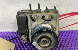 Блок ABS Ford Fusion 4S612M110DA 1
