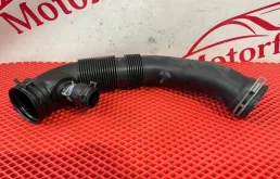 Патрубок дроссельной заслонки Volkswagen Golf 2004 1K0129684 5 1.6 BGU