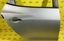 Дверь Hyundai IX35 1 770042Y000 LM, задняя правая