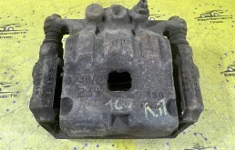 Суппорт Ford Fiesta 6 1766808 MK6, передний правый