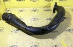 Патрубок интеркулера Renault Duster 8200645723 HS