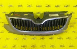 Решетка бампера Skoda Octavia A7 5E0853653 5E