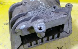 Подушка двигателя Volkswagen Passat B6 1K0199262K, правая