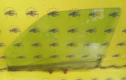 Стекло двери Nissan Juke 803011KK0A F15, переднее левое