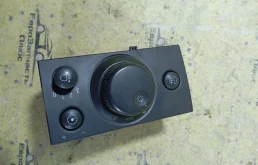 Блок управления светом Opel Meriva 93394755 А