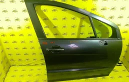 Дверь Peugeot 308 9004CC, передняя правая