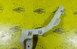 Кронштейн бампера Mitsubishi ASX 6410B708 GA, задний правый