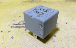 Реле Skoda Fabia 2 141951253B 5J