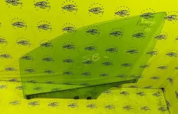 Стекло двери Renault Kaptur 803018432R J5, переднее левое