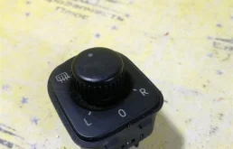 Блок управления зеркалами Volkswagen Tiguan 1K0959565L NF