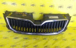 Решетка бампера Skoda Octavia A7 5E0853653 5E