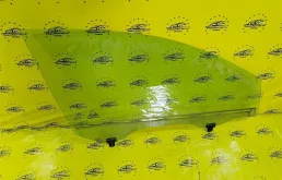 Стекло двери Kia Ceed 1 824211H000 ED, переднее правое