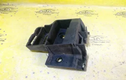 Направляющая бампера Volkswagen Golf 6 5K6807393A MK6, задняя левая