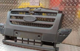Бампер передний центральный Ford Transit