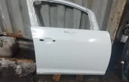 Дверь передняя правая Opel Astra J 2011 13285607 ХЭТЧБЕК A16XER