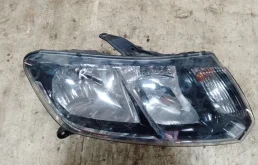 Фара правая Renault Sandero Stepway 2 2018 260105559R K7MA812