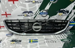 Решетка радиатора Volvo V40 2012-2016 V40 II (2012—2016)