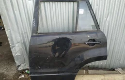 Дверь Suzuki Grand Vitara 2 2006-2015